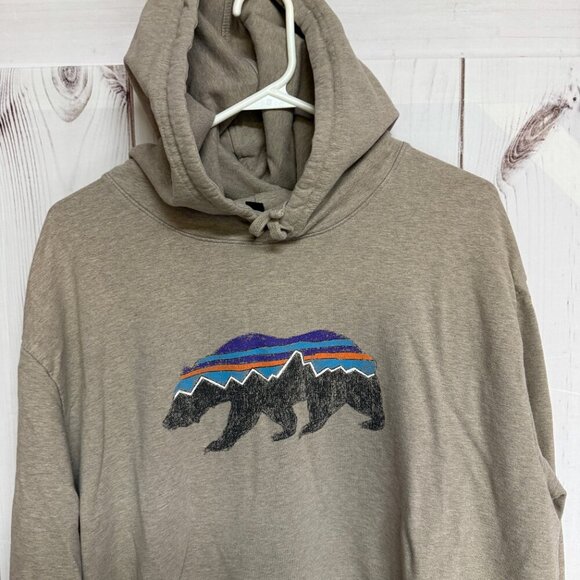 Patagonia Fitz Roy Bear Midweight Hoody XL El Cap Khaki Graphic EUC - Picture 3 of 10